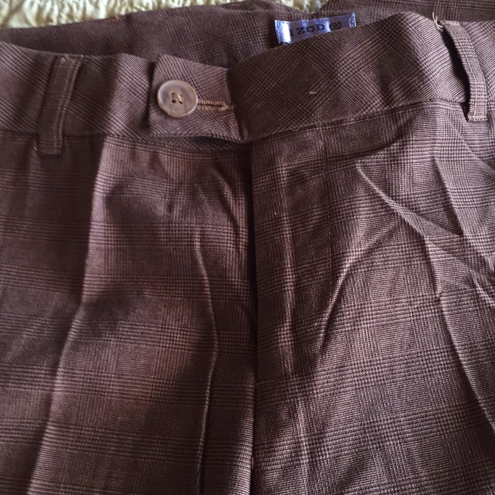 Izod brown plaid dress trousers